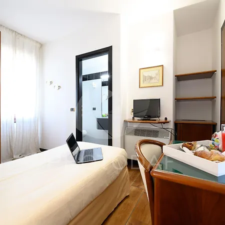 Hotel Daunia 3*