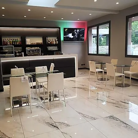 Daunia Hotel 3*